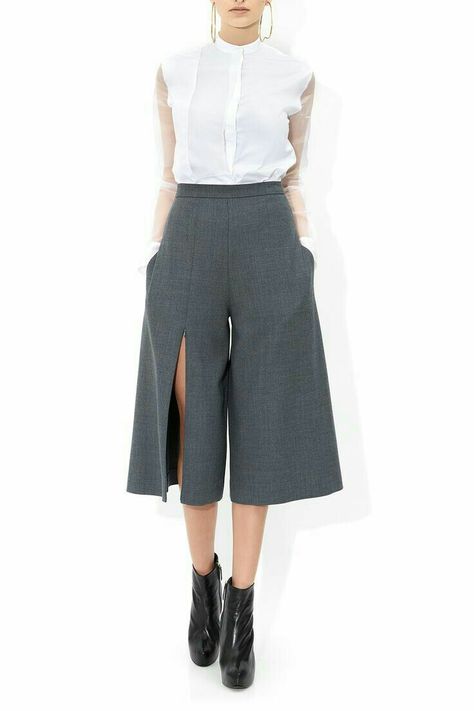 Culottes-split-front-midi-length Pola Rok, Áo Blu, Marlene Hose, Haine Diy, Pola Bordir, Trendy Skirts, Elegante Casual, Stylish Pants, Baggy Pants