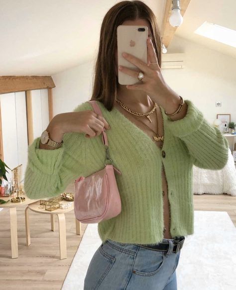 🕊 on Twitter: "Colorful outfits… " Cardigan Verde, Cardigan Summer, Fashion Cardigan, Accessories Outfit, Outfit Cardigan, Colorful Outfits, Cardigan Green, Summer Cardigan, Inspiration Fashion