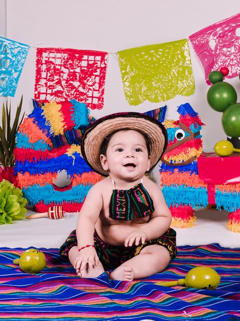 Sesión de fotos mexicana para bebe Baby Boy Newborn Photography, Fiesta Party Decorations, Mexican Party Theme, Unisex Baby Shower, 1st Birthday Themes, Smash Cake Photoshoot, Baby E, Fiesta Party, Of Ideas