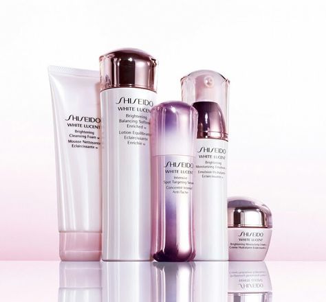 Shiseido white lucent ♥ Make Up Factory, Shiseido White Lucent, Camouflage Makeup, Japanese Skincare, Skincare Packaging, Beauty Care Routine, Cosmetic Design, Skin Care Brands, Luxury Makeup