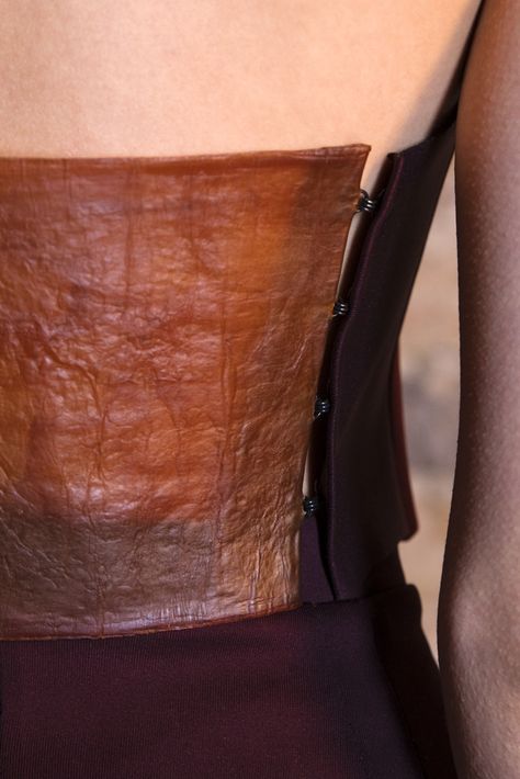 K-Lapse on Behance Scoby Leather Fashion, Bio Materials Textiles, Bioplastic Fashion, Biodegradable Fashion, Bio Textiles, Cos Fashion, Tech Brand, Ashoka Tano, Bio Fashion