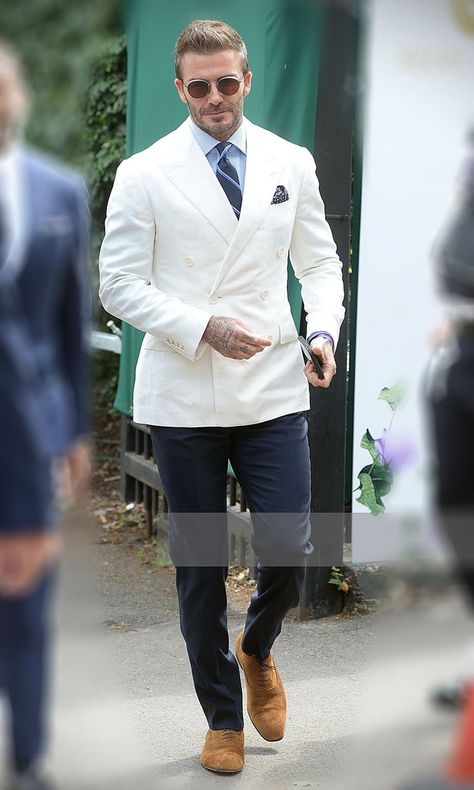 Off White Blazer Outfit, White Blazer Outfit Men, Cream Suits For Men, White Blazer Outfit, White Blazer Men, Suit Overcoat, White Blazer Outfits, David Beckham Style, Older Mens Fashion