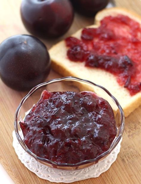 If you are a plum lover, jam lover or simply a food lover, you have got to try the plum jam prepared with this recipe. Follow this pectin free jam recipe to make lip smacking fresh plum jam at home and make breakfast tastier than ever. Sugar Plum Jam Recipe, What To Make With Fresh Plums, Plum Preserves Recipe, Plum Jam Recipe Easy, Plum Jam Without Pectin, Fruit Jam Recipes, Plum Jam Recipes, Plum Recipes, Cooking Measurements