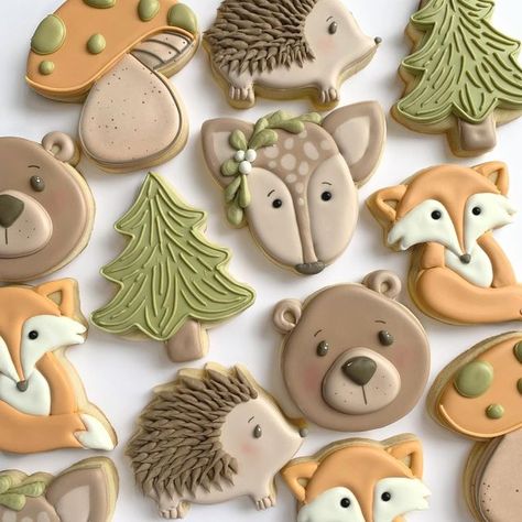 Woodland Sugar Cookies, Woodland Animal Cookies, Woodland Cookies, Animals Cookies, Hedgehog Cookies, Enchanted Forest Baby Shower, Woodland Animals Party, Animal Baby Room, Cookie Cake Pie