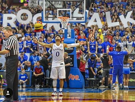 We'll miss you Frank Mason! Jayhawks Basketball, Ku Basketball, Kansas Jayhawks Basketball, Kansas Basketball, Rock Chalk Jayhawk, Ku Jayhawks, Rock Chalk, Basketball Workouts, Basketball Skills