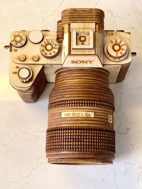 Wood Camera, Old Fashioned Camera, Laser Cut Wood Jewelry, Camera Crafts, Owl Pottery, Custom Wooden Boxes, Custom Wood Boxes, Diy Laser Cut, Wooden Camera