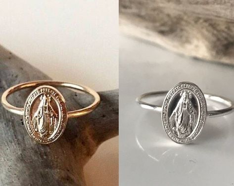 Miraculous medal ring on Etsy. Girlfriend Jewelry, Protection Ring, The Virgin Mary, Miraculous Medal, Large Ring, Large Format, Pretty Jewellery, Ring For Women, Monte Carlo