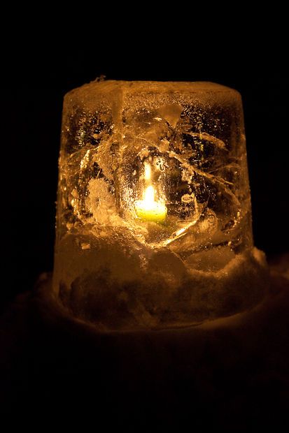 For the holidays my parents in Norway always like to adorn their house and garden with lights. Not surprisingly most of them are electric, but on special occations... Ice Candles Diy, Garden With Lights, Ice Lantern, Ice Lanterns, Ice Candle, Fancy Ice, Healing Room, Lantern Candle, The Lantern