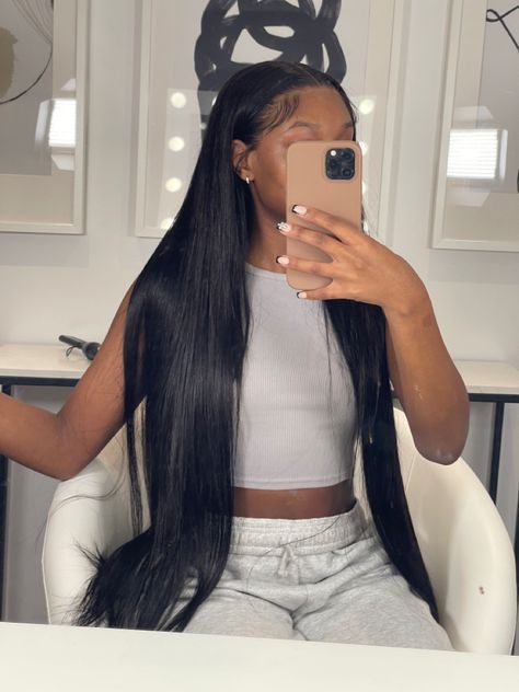 Cute Long Straight Wigs, Long Black Straight Wig, Black Wig Aesthetic, 30inch Bussdown, Bussdown Wig, Black Bussdown, Straight Wig Styles, Straight Frontal Wig Hairstyles, Black Wig Hairstyles