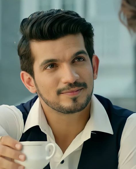 Gothic Pictures, Arjun Bijlani, Cute Love Cartoons, Cute Love Pictures, Really Funny Memes, Birthday Girl, Cute Love, Really Funny, Girl Birthday