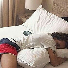 2020 Harry Styles, Harry Styles Sleeping, Sweet Boyfriend, Harry Styles Cute, Irish Princess, Harry Styles Pictures, Mr Style, No One Loves Me, Harry Edward Styles