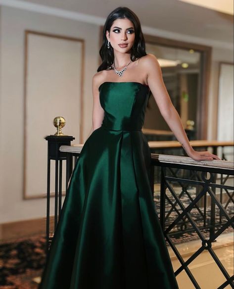 Prom Dresses Dark Green, Prom Dresses Dark, Dresses Dark Green, Dark Green Prom Dress, Emerald Green Prom Dress, Dress Emerald Green, Green Satin Dress, Green Floor, Green Formal Dresses