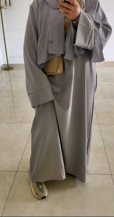 Grey Abaya, Hijabi Fits, Hijabi Outfit, Simple Hijab, Modesty Outfits, Modest Outfit, Modest Fits, Mode Abaya, Hijabi Outfits Casual