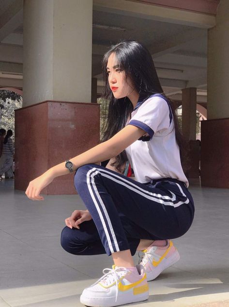 Girly M Instagram, Dark Academia Outfit, Matching Outfits Best Friend, Uzzlang Girl, I Love Girls, Kawaii Clothes, Teenage Fashion Outfits, How To Look Classy, Teen Fashion