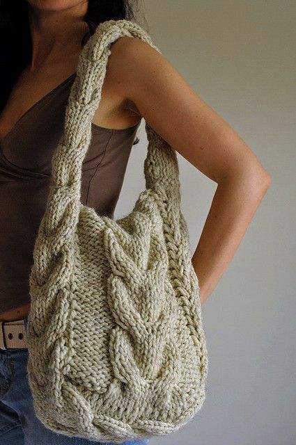 Soul of a Vagabond - classic cable knitted shoulder bag. Not felted, but sooo cool looking. t shirt yarn maybe? Knit Purse, Sweater Bags, Diy Sac, Microcar, Knitted Bag, T Shirt Yarn, Designer Shoulder Bags, Crochet Purses, Bead Crochet