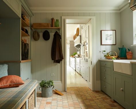 26 beautiful boot room ideas | Real Homes Boot Room Storage, Sims Hilditch, House Cozy, Best Laminate, Hall Flooring, Country Interior, Boot Room, Blue Kitchen, English Country House