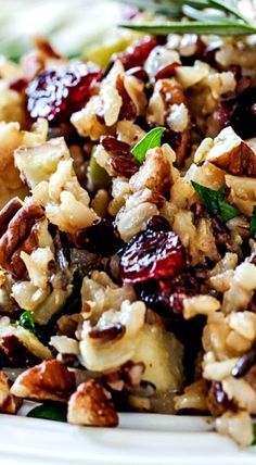 Mediterranean Sides, Wild Rice Pilaf, Wild Rice Recipes, Rice Pilaf Recipe, Pilaf Recipe, Rice Side Dish Recipes, Pilaf Recipes, Carlsbad Cravings, Cranberry Apple