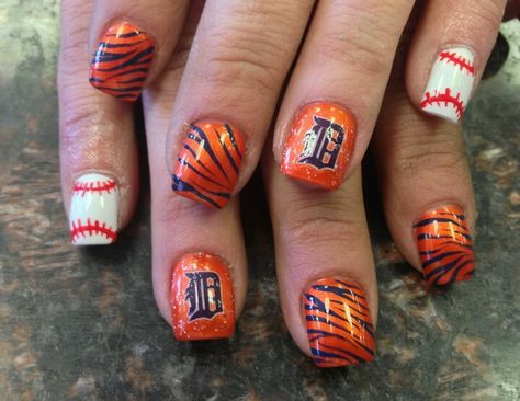 Detroit Tigers Nails #Tiger stripes #Detroit tigers #Baseball nails Detroit Tigers Nails, Giants Nails, Tiger Nail Art, Baseball Nails, Character Nails, Sports Nails, Tiger Nails, Amazing Makeup, Short Acrylic