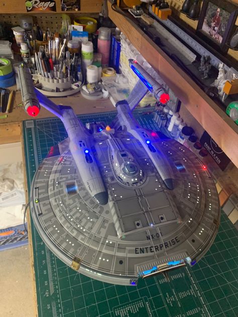 1/350 Scale NX-01 Enterprise Refit model, full lighting test after recent completion. Build, paint and lighting by Starburst Models. Nx 01 Enterprise, Independence Day Alien, Darth Vader Tie Fighter, Nautilus Submarine, Battlestar Galactica Ship, Enterprise Model, Star Trek Models, Enterprise Nx 01, Perfect Grade