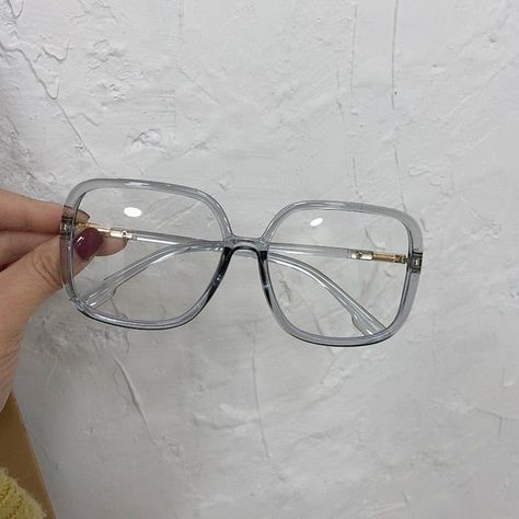 Glasses Inspiration, Clear Glasses Frames, Cute Frames, Fashion Eye Glasses, Cute Glasses, Clear Frames, Stylish Glasses, Vintage Eyeglasses, New Glasses