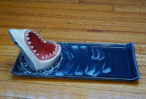 Shark Sushi Plate Makes Your Next Japanese Feast A Feeding Frenzy -  #art #shark #sushi Shark Sushi Plate, Air Dry Clay Shark, Japanese Feast, Shark Plate, Shark Ceramic, Candle Stand Diy, Cat Shark, Sushi Dishes, Clay Plates