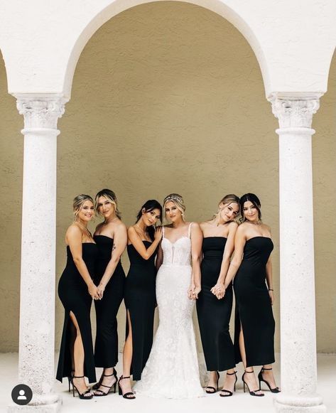 Bridesmaid Photography Poses, Bridesmaids At Alter, Cool Wedding Photos Bridesmaids, Guests Wearing All Black To Wedding Photos, Bridal Party Without Bouquets, Classy Wedding Party Photos, Powerful Wedding Photos, Non Traditional Wedding Party Photos, Bridal Party Formal Photos