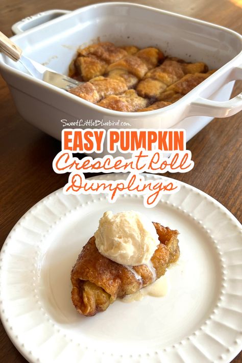 Easy Pumpkin Crescent Roll Dumplings - A fantastic fall dessert! Made with refrigerated crescent rolls, pumpkin, cream cheese, sugar and spices. Crescent Roll Dumplings, Broccoli Cornbread, Dumplings Easy, Homemade Crescent Rolls, Cream Cheese Crescent Rolls, Cheese Crescent Rolls, Pumpkin Cream Cheese, Cornbread Casserole, Pumpkin Pie Mix