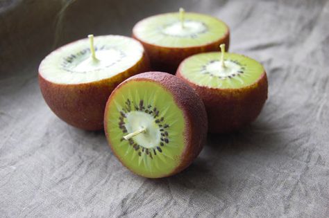 Kiwi Candles Handpainted Candles Table Decor, Hygge Home Decor, Fruit Candles, Safe Candles, Home Decor Cute, Candle Table Decorations, Apple Craft, Hand Painted Candles, Ball Candles