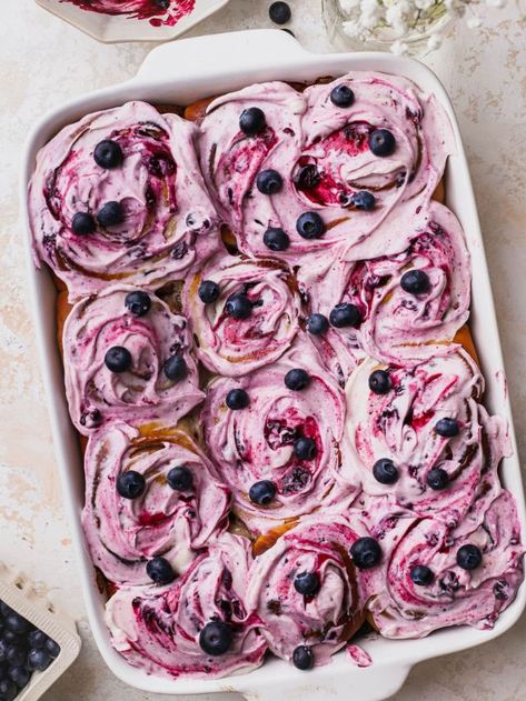 Blueberry Cream Cheese Frosting, Blueberry Cinnamon Rolls, Blueberry Frosting, Eid 2024, Blueberry Filling, Blueberry Cream Cheese, Sweet Buns, Blueberry Jam, Best Comfort Food