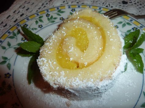 Lemon Jelly Roll Jelly Rolls Recipe, Log Cakes, Yummy Donuts, Jelly Roll Cake, Swiss Roll Cakes, Cake Rolls, Cake Roll Recipes, Easy Bake Oven, Lemon Jelly