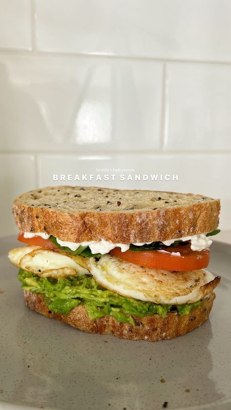 Kayla | student dietitian | HEALTHY BREAKFAST SANDWICH 🥪🥑🍳 Starting the day right with a hearty sourdough breakfast sandwich. So simple yet so delicious! follow… | Instagram Veggie Breakfast Sandwich, Healthy Gluten Free Breakfast Ideas, Bread Egg Recipes Breakfast, Breakfast Asthetic Pics, Sourdough Egg Sandwich, Healthy Breakfast Bagel Sandwich, Breakfast Inspo Healthy, Healthy English Muffin Breakfast Sandwich, Sourdough Bread Sandwiches Recipes