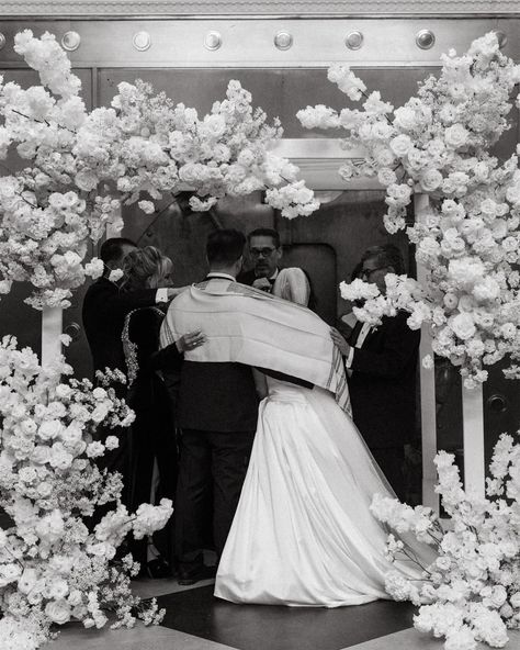 Getting married at an iconic historic bank with a timeless black and white theme is an exquisite choice. The old bank venue itself will serve as the perfect backdrop for your special day. Its intricate architecture, high ceilings, and ornate details will impress your guests and create an unforgettable atmosphere. The timeless beauty and elegance of the venue will make your wedding feel like a fairytale come true. ✨🤍 #oldbank #weddingvenues #nycweddingplanner #uniquewedding #classicwedding #... Intricate Architecture, Black And White Theme, High Ceilings, Wedding Classic, Unique Weddings, Luxury Wedding, Timeless Beauty, Getting Married, The Old