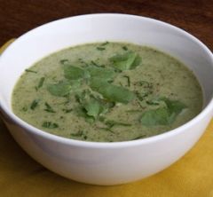 Cream of Watercress Soup - This is a great winter soup for a cold day. Better yet, it’s really fast to put together. You can have it on the table in 30 minutes. Watercress has a wonderful, peppery taste and is full of vitamins A, C and K. Adding the finely diced stalks gives the soup extra flavor, while the butter or cannellini beans give it a higher protein content than the usual potatoes and a creamy texture and taste without dairy. If you cook your own beans, add the liquid they w… Soup For A Cold, Watercress Soup, Onion Tart, Winter Soup, Soup Appetizers, Weekend Cooking, Cold Soup, Winter Soups, The Soup