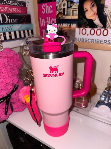 Pink hello Kitty Stanley decorated up Stanley Cups Decorated, Pink Stanley Cup Accessories, Stanley Cup Decorations, Decorated Stanley Cup, Stanley Decorated, Stanley Decorations, Hello Kitty Stanley Cup, Hello Kitty Stanley, Decorated Stanley