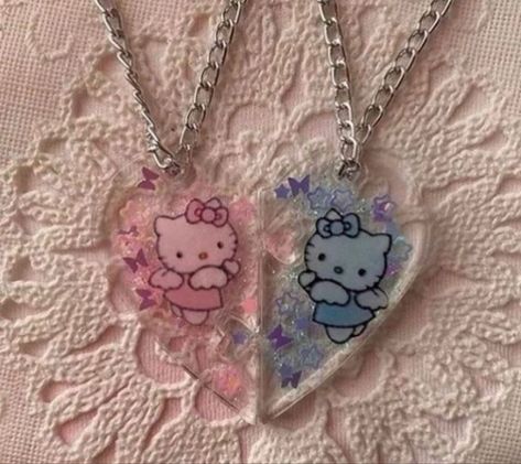 hello kitty matching necklaces Kitty Aesthetic, Hello Kitty Aesthetic, Bff Necklaces, Prettiest Girl, Hello Kitty Items, My Turn, Matching Necklaces, Pretty Jewellery, Kawaii Fashion