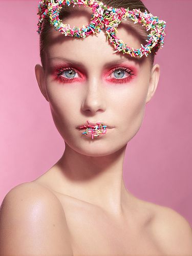 Extreme Make-up, Makeup Carnaval, Rosa Make-up, Abstract Makeup, Pink Photoshoot, Candy Photoshoot, Fantasy Make-up, Candy Girls, Plastic Fashion