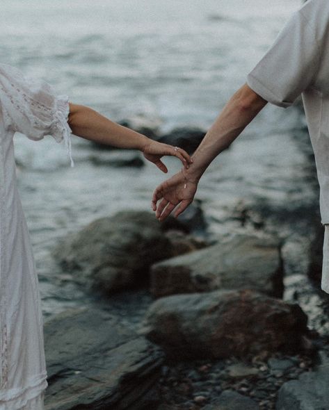 Blue hour in Newport 🌕💍 • • • * #dirtybootsmessyhair #authenticlovemag #antibride #loveandwildhearts #vogueweddings #junebugweddings #creativephotoshoot #engagementshootinspo #weddingphotography #maternityphotography #weddinginspo #elopementinspo #microweddinginspiration #nhphotographer Vogue Wedding, Blue Hour, Wedding Elopement, Creative Photos, Junebug Weddings, Messy Hairstyles, Engagement Shoots, Maternity Photography, Elopement Photographer