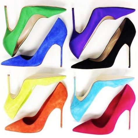 Heels Colorful, Manolo Blahnik Bb Pump, Manolo Blahnik Pumps, Manolo Blahnik Heels, Jimmy Choo Heels, Manolo Blahnik Shoes, Fashion Heels, Carrie Bradshaw, Pretty Shoes