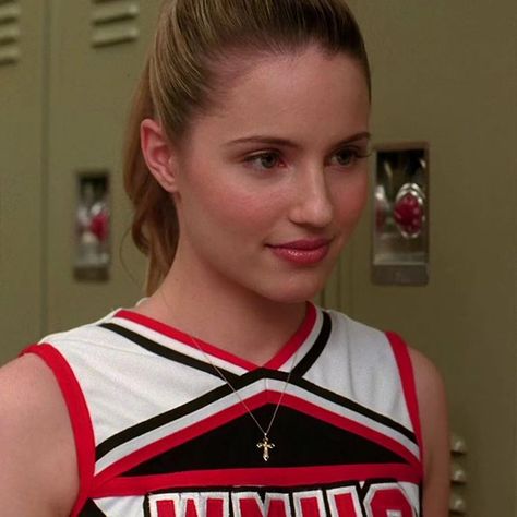 Delanie Ominayak (@delanieominayak) • Instagram photos and videos Glee Season 1, Diana Argon, Lucy Quinn, Female Book Characters, Diana Agron, Glee Fashion, Quinn Fabray, Alicia Vikander, Dianna Agron