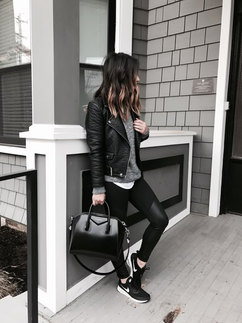 How to Style a Leather Jacket Look Legging, 30 Outfits, Sneakers Fashion Outfits, Neue Outfits, Leather Jacket Outfits, Legging Outfits, Elegante Casual, Athleisure Outfits, Athleisure Wear