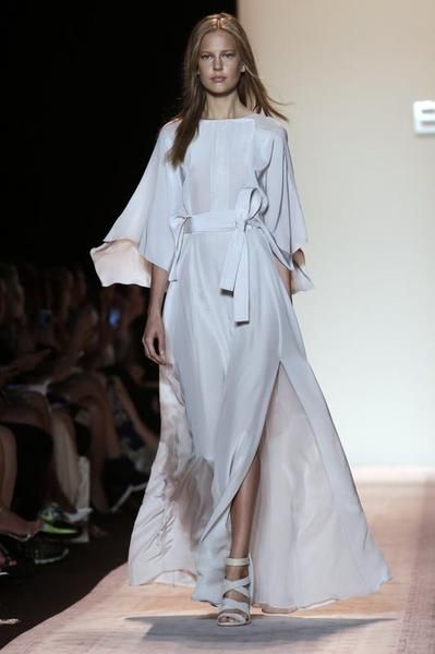 NYFW Spring '15: BCBG Max Azria - Forbes Bcbgmaxazria Dresses Long Black, Uma Wang Spring 2022, Tadashi Shoji, Dress For Success, Wedding Attire, Fashion Week Spring, Women's Style, Casual Wear, Long Sleeve Dress