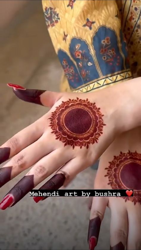 Mini Mehndi Designs, Bakra Eid Mehndi Design Aesthetic, Bakra Eid Mehndi Design, Red Mehndi Designs, Red Mehendi, Mehndi Mehndi, Bakra Eid, Mehndi Designs Bridal Hands, Latest Henna Designs