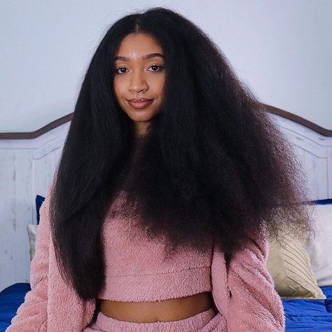 #Naturalhair ❤️ on Instagram: “Repost from @_ciara.chanel • One side straighten and the other blow dried. ⁣ #myhaircrush” Black Women Long Hair, Natural Hair Styles Black Women, Hair Styles Black Women, Natural Hair Blowout, Blowdry Styles, Hair Styles Black, Women Long Hair, Haute Hair, Hairstyles Black Women