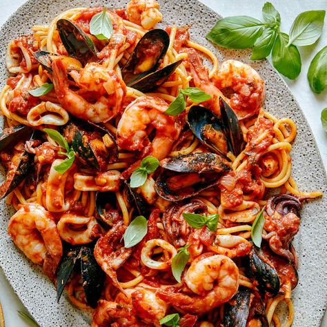 Frutti Di Mare Recipe, Spicy Seafood Pasta, Dinner Seafood, Easy Marinara Sauce, Pasta Spoon, Spoon Fork Bacon, Dinner Pasta, Red Sauce Pasta, Mussels Recipe