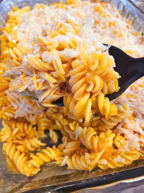 Gluten-Free Dairy-Free Buffalo Chicken Pasta Casserole is spicy, creamy and sure to please! This recipe is sure to become a family favorite that makes it into your regular dinner rotation! Dairy Free Buffalo Chicken, Spicy Chicken Pasta, Dairy Free Sauces, Chicken Pasta Casserole, Buffalo Chicken Pasta, Dinner Rotation, Chicken Pasta Bake, Gluten Free Restaurants, Dairy Free Diet