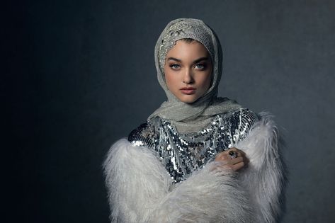 Crystal-Covered and Hand-Embroidered Luxury Hijab Line Fills a Gap in the Marketplace Haute Hijab, Wedding Hijab Styles, Hijab Stile, Muslim Brides, Bridal Hijab, Hijab Wedding Dresses, Disney Wedding Dresses, Street Hijab Fashion, Hijab Collection