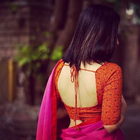 Indian Blouse Designs, Cotton Saree Blouse Designs, Blouse Designs Catalogue, Backless Blouse Designs, New Saree Blouse Designs, Saree Blouse Neck Designs, Blouse Back Neck Designs, Blouse Design Images, Blouse Back