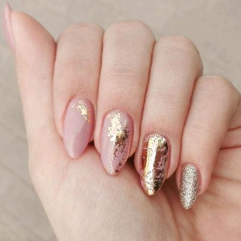 Gold Nail Art Designs, Glitter Nail Paint, Foil Nail Designs, Foil Nail Art, Golden Nails, Gold Nail Polish, Gold Nail Designs, Gold Nail Art, Nagellack Trends