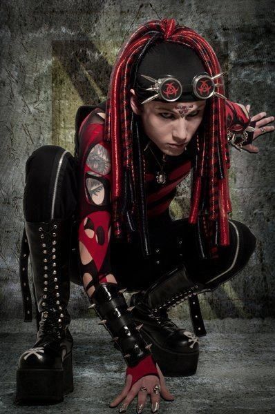 cyberpunk fashion - Google Search Future Fashion Futuristic, Fashion Cyberpunk, Cybergoth Fashion, After Earth, Cyberpunk Clothing, Steampunk Couture, Goth Guys, Steam Girl, Post Apocalyptic Fashion