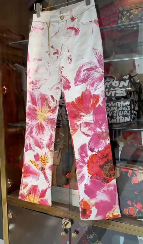 Roberto Cavalli Pants, Vintage Cavalli, Print Pants Outfit, Flower Clothes, Vintage Roberto Cavalli, Flower Jeans, Flower Pants, Concept Clothing, Swag Girl Style